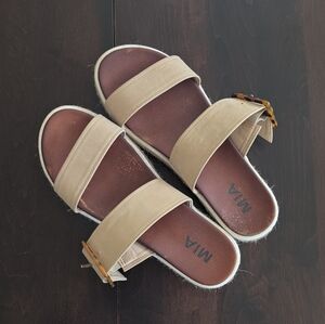 Mia | Patform Sandals Size 8.5